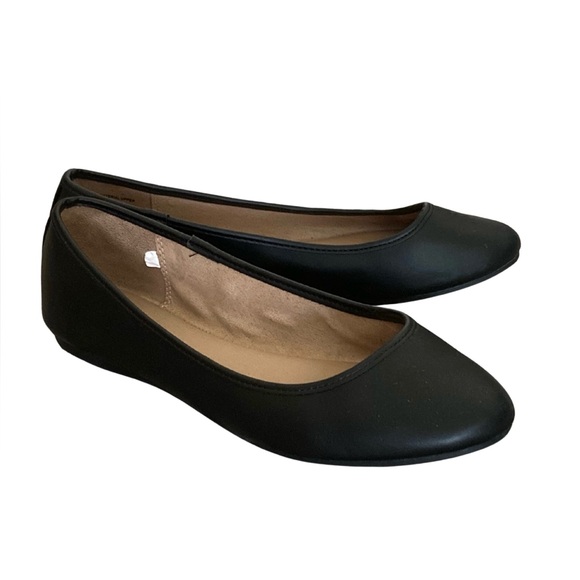 Universal Thread Black Ballet Flats Size 8.5 - Picture 2 of 8